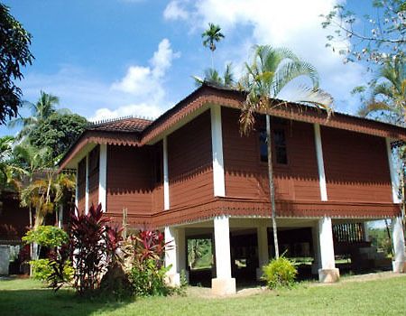Green Village Pasir Salak Eco River Resort Kampung Gajah  Exterior photo